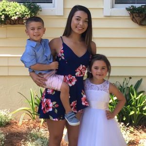 Meet your Posher, Laura